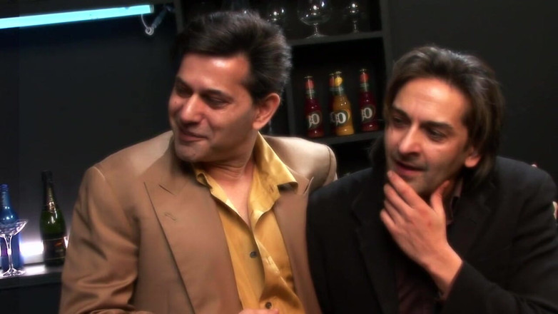 Footballers Wives: svingar paarti ke dauraan star straikar sabhi chhedon men skor...
