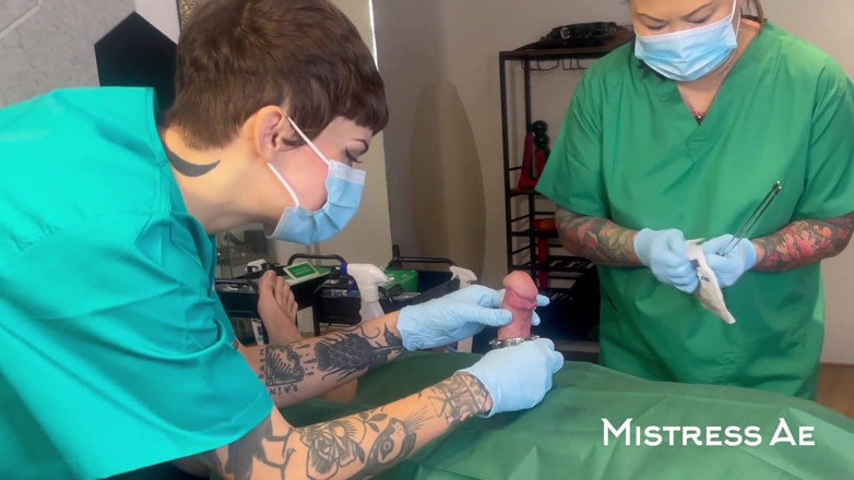 MistressAe: Doppio esame di sounding medfet domme e trattamenti con la...