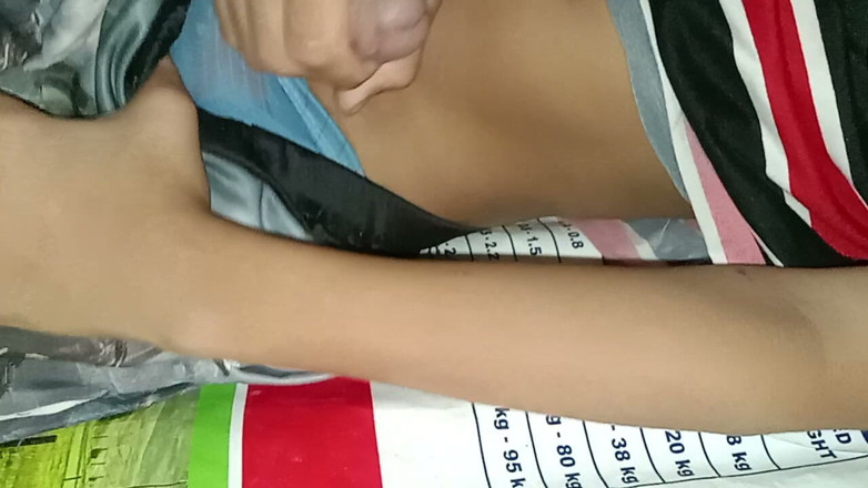 Noy Lucky: Teen Boy Jerking Cum Fresh Milk