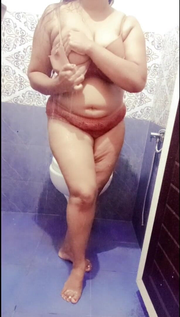 Your Arya: Indian Big Boobs Step Sister Arya in Bathroom