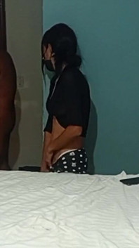 Cojiendo a Mi Madrastra Madura Frente a Mi Novia Y Mi Hermanastra