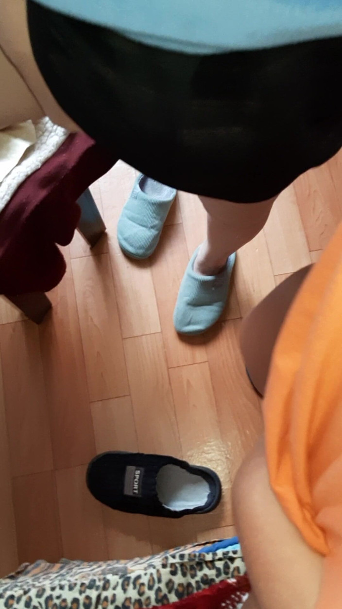 Lesbian-candys: 치마 아래, 우리의 숙련 된 손가락은 오르가즘에 우리를 가져왔다