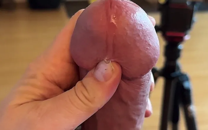 Beardedcummer: Playling with My Dripping Precum (slomo, No Cumshot)