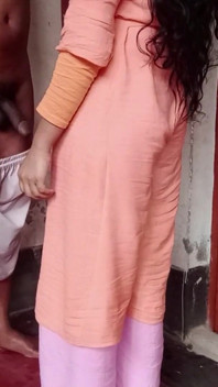 New Viral Video of Hot Sex with Attractive 18 Year Old Beautiful Indian Girl