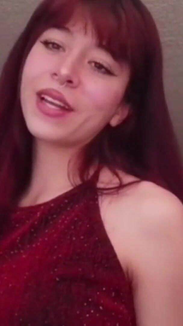 Elisabeth Garban: Dancing Sensual Show Petite Latina Ass Hole