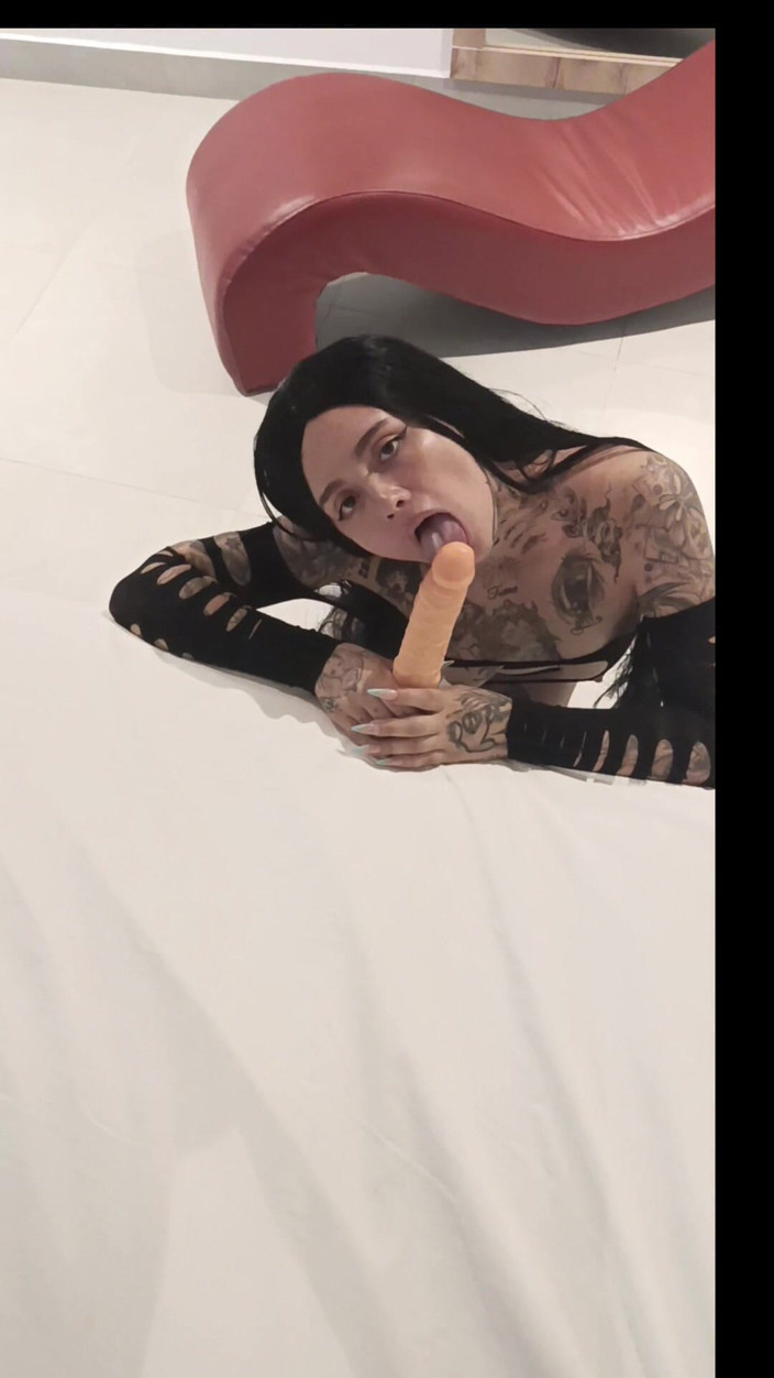 Dalyla: 我喜欢吮吸它在sly上