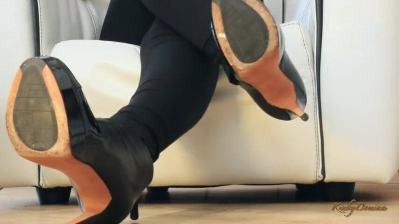 KinkyDomina: Jak mi sloužit s tvým malým ošklivým ptákem