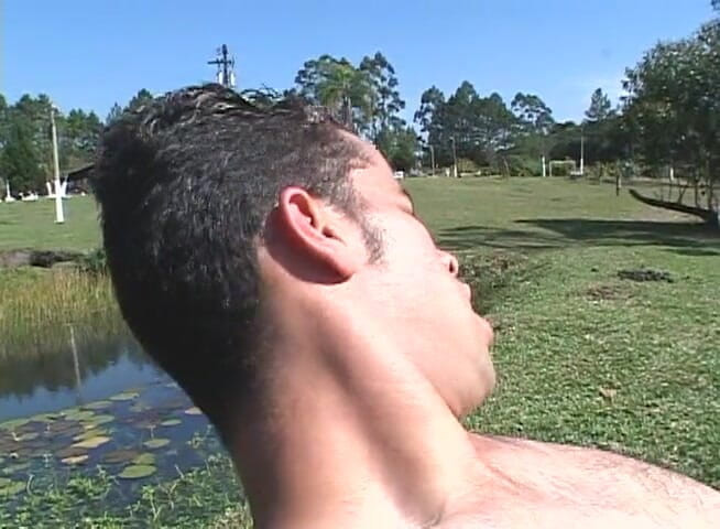 Bareback TV: Tatuado gay musculoso destruiu essa bunda branca apertada
