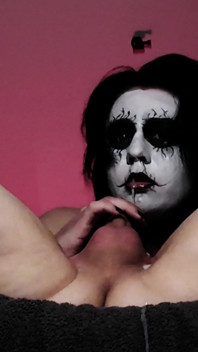 Black Metal Goth Deepthroats so Good That She Gets Two Throatpies