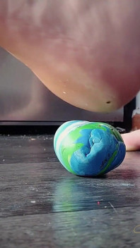 Tutti vogliono rubare il mondo