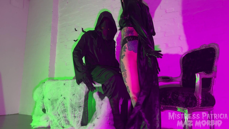 KinkyFemdomTV: Culo segado sombrío con la dominatrix Patricia