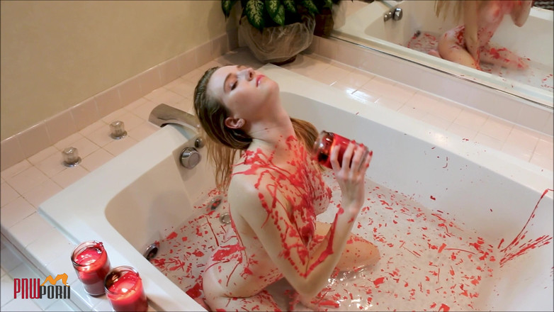 PNW Porn: Hot Wax in a Hot Tub