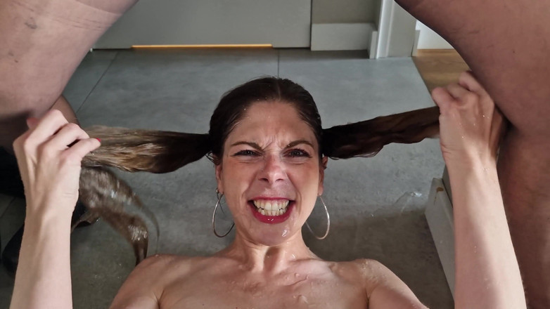 Wanilianna: Watersports and Anal Fisting: Part 1