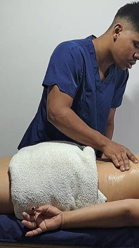 Mature Viene Massaggiata E Scopata Nella Spa