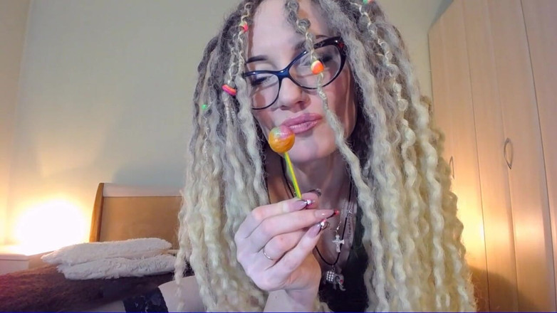 BadAssBitch: Lollipop дражнить і принижує