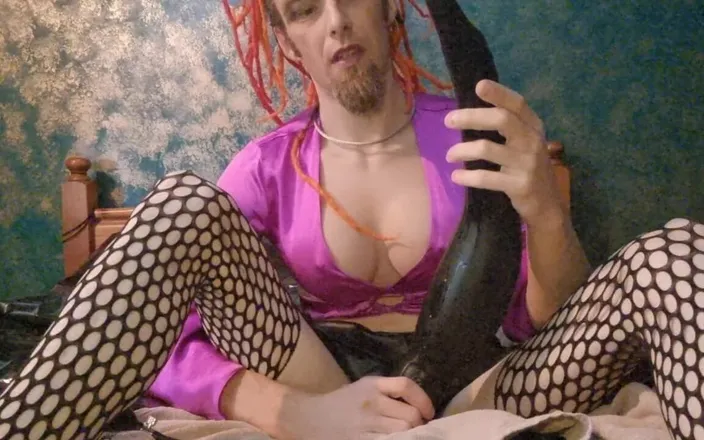 Jasmine Dlight - UK's most extreme anal porn star: Extreme Anal Training with Huge Inflatable Monster Dildo