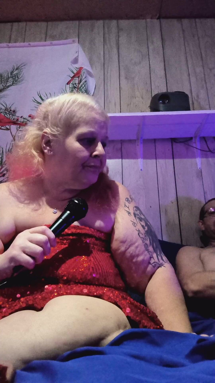 HerculesnVENUS: Asmr loud fodendo sua buceta de quatro orgulhoso