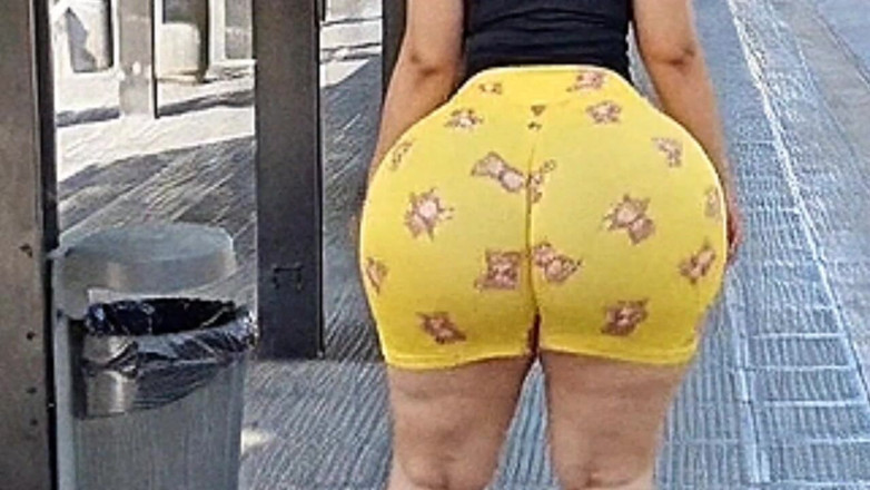 Xprohibidox1: Big Ass Waiting for the Bus in Argentina