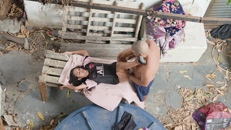 Bebes vagabundas: melantun tiada jalang sialan tiada kuintal
