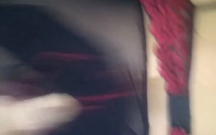 Dirty Fucker: Aku harus pakai kondom sama ibu mertuaku supaya dia nggak...