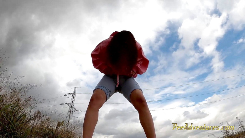 Pee Adventures: Berlari di luar ruangan