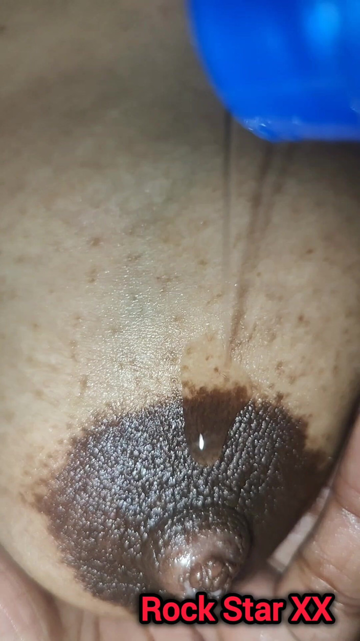 Rack star XX: Desi Mallu Wife Big Boobs Oil Massage Carrot Masturbation