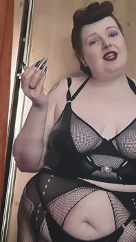 Goth drottning förstör dina bollar