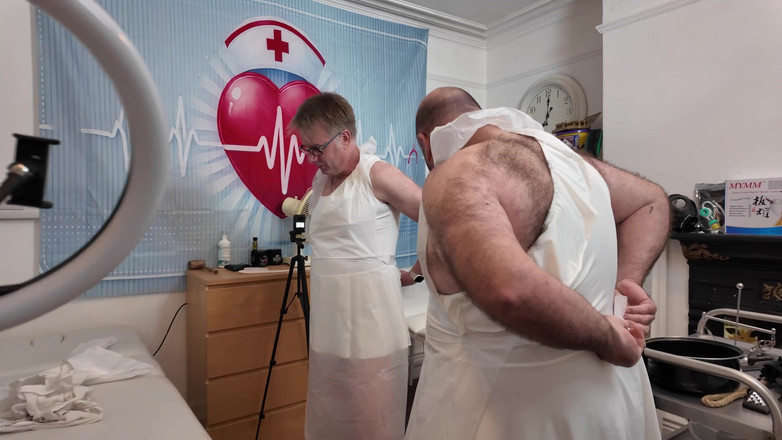 The Izars: The Pain Clinic - Limpadores