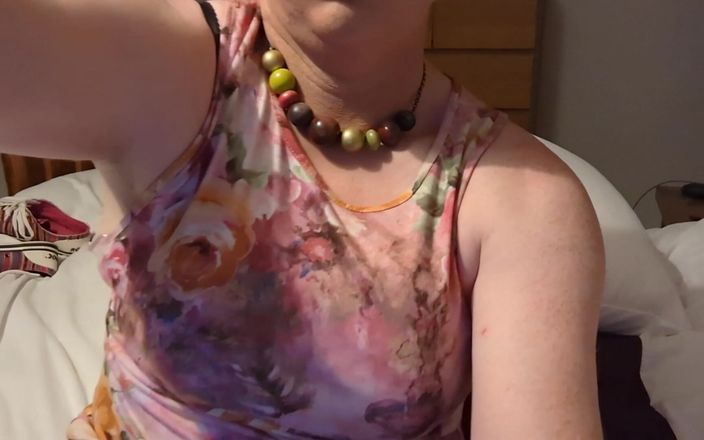 NikkiGee: Petualangan seks anal!