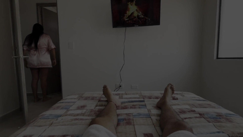 MelaniRincon: Eu enche o pau do meu marido de leite e...