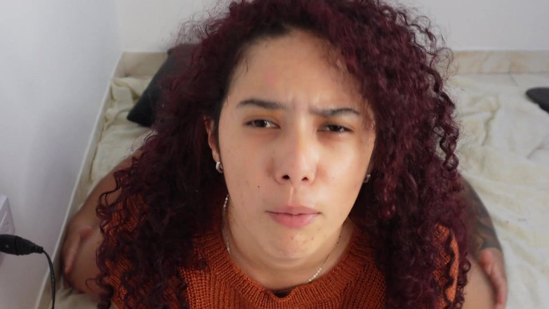 VictoriaMilf1: मैं अपनी सौतेली मम्मी से अपनी चूत रगड़ता हूं, मेरे पास कामुक चूत का अंकुर है