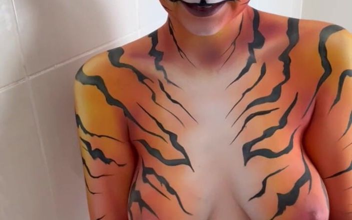 Em Yang: Tiger Bodypaint sprcha sólo hra