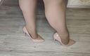 Peach cloud: ASMr ukázka honění boty v těsných kalhotách