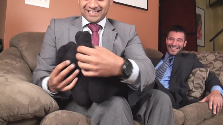 Gay Tickling and Foot Fetish | By Taworship: Lechtiš rozhovor
