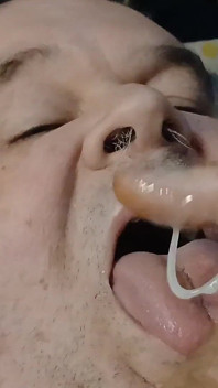 Döl yiyen yeni boşalma videosu