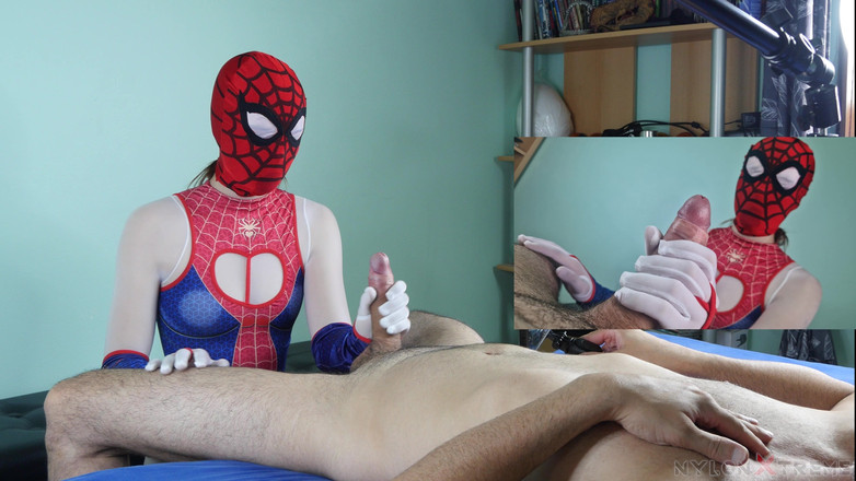 Nylon Xtreme: Elena Clarck Spider口交