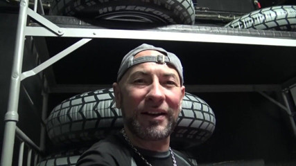Straight boys curious with big cocks: Troia francese scopata senza preservativo nei gloryhole da Kevin David