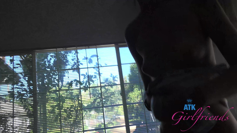 ATK Girlfriends: Virtuální datum