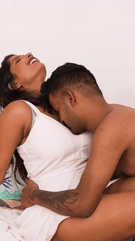 O poveste de o fată excitată și sexy suna ei doi băiat Freind la un moment și ei vin & futut tare