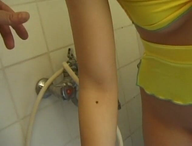 Flash Model Amateurs: Gagică sexy se pișă și se fute