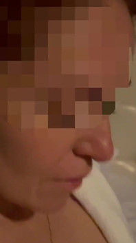 Esposa gosta de máquina de sexo, marido assiste