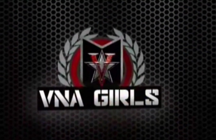 All Anal All the Time: O curvă de 18 ani adoră curul lins!