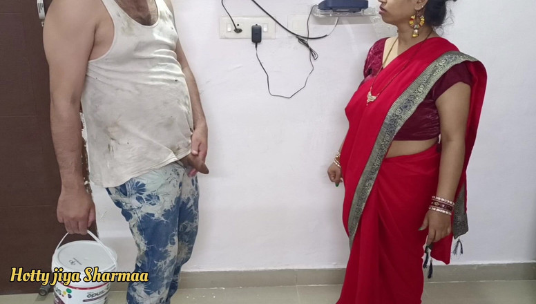 Desi Club House: La casalinga indiana xxx viene scopata da pittore quando nessuno...