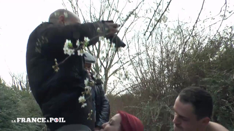 Girls Bang: Junge mollige rothaarige schlampe bekommt ihren arsch genagelt und ihre...