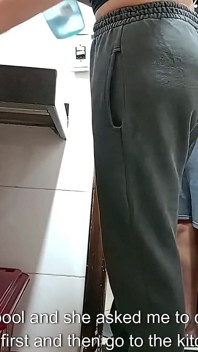Služka je chycena v koupelně.
