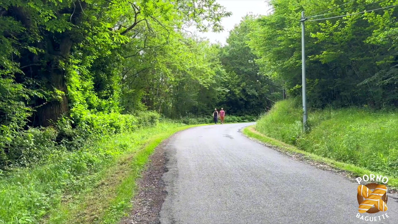 Porno Baguette: Trixy, Hezká zrzka, Je ošukaná v sexy trojce