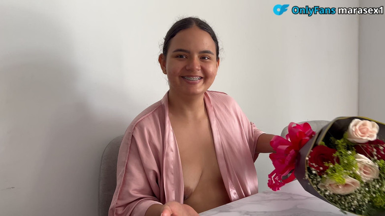 MaRaSexx: Saya membuat sarapan untuk saudara tiri saya dan sebagai imbalannya...