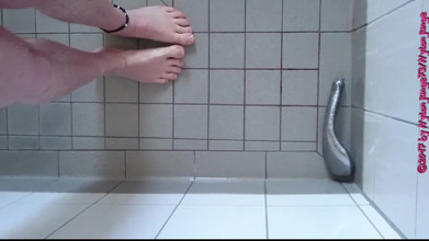 Carmen_Nylonjunge: Golden Shower Fun