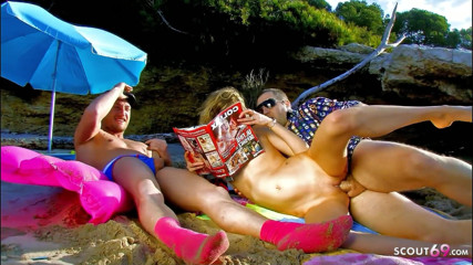 Full porn collection: Geile blonde magere milf Evy in haar kont geneukt door...