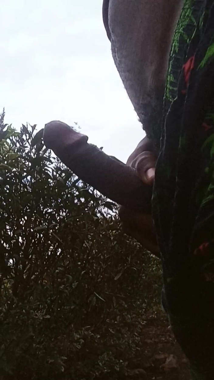 Black thug studio: Solo Outside